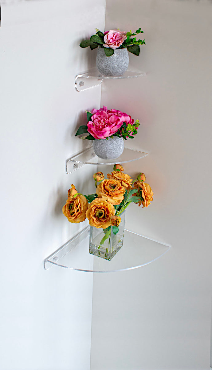 Square floating clear acrylic corner shelf – Xform3